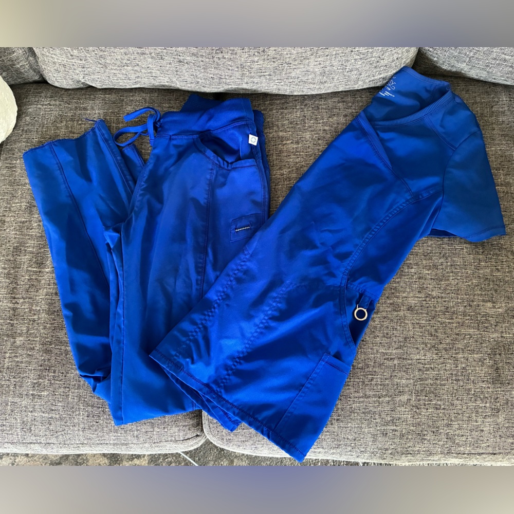 Cherokee INFINITY scrub set